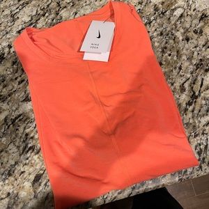 Men’s Nike yoga t shirt size large
